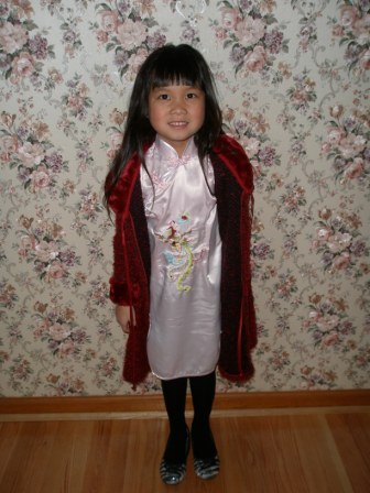Kasen dressed in Chinese silks